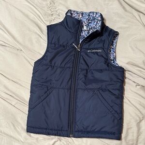 Kids Size 8 Columbia Reversible Dark Blue Quilted Vest.